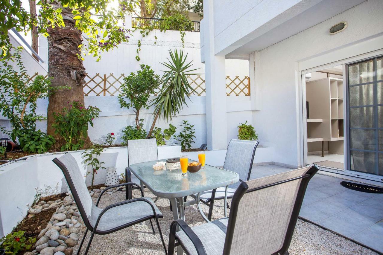 Flora'S Place Rhodes City Bagian luar foto